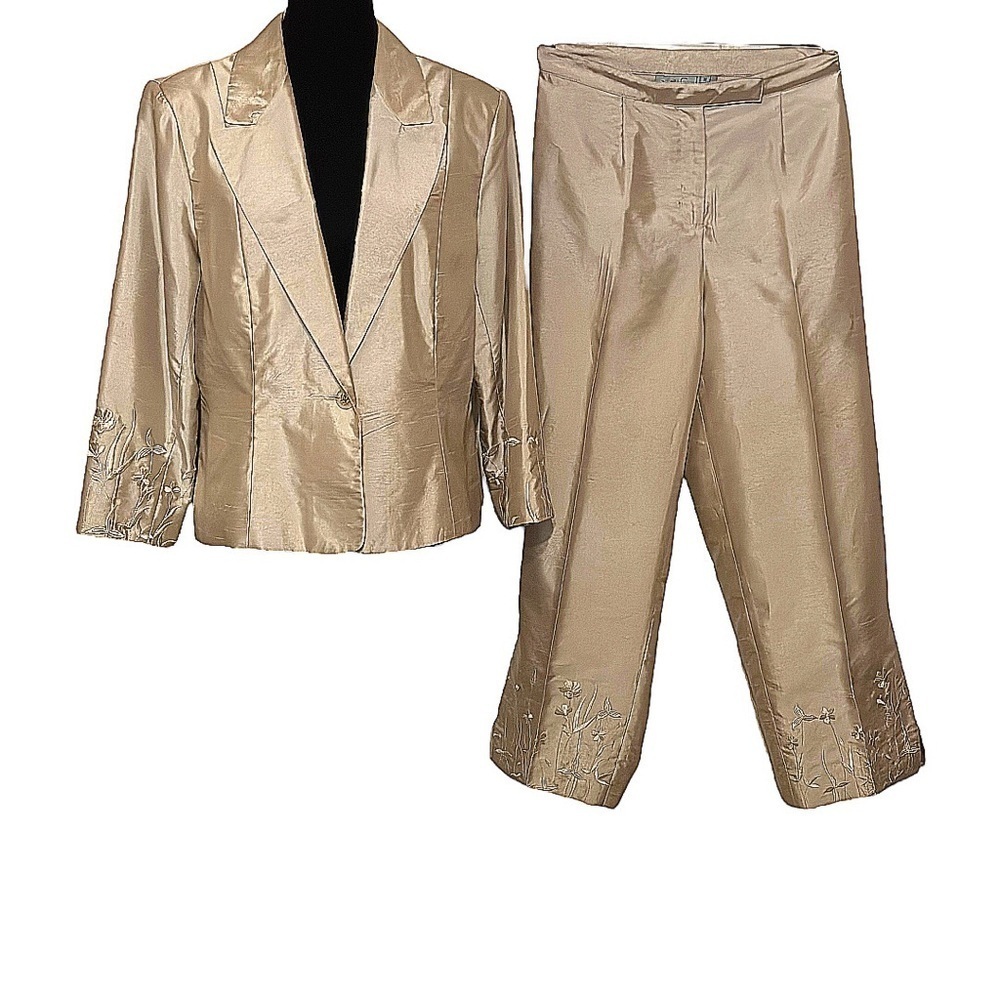 Sophisticated Vintage Embroidered Champagne Suit Blazer & Cropped Pants Size 14